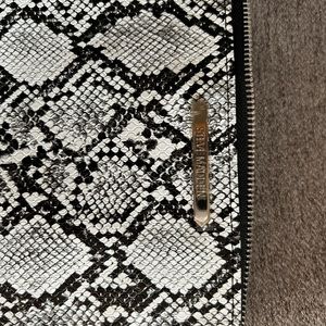 Steve Madden wristlet bag